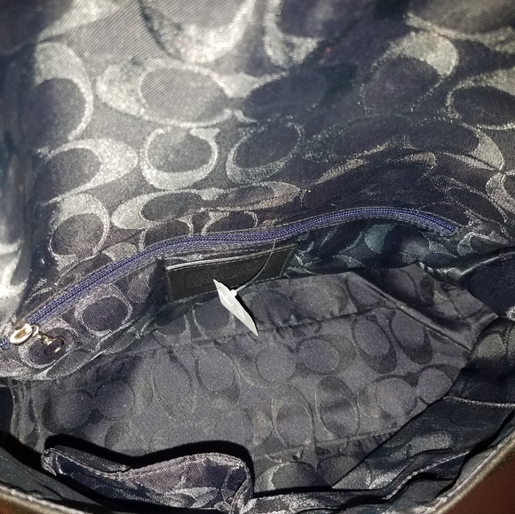 Coach crossbody - Picture 4 of 5